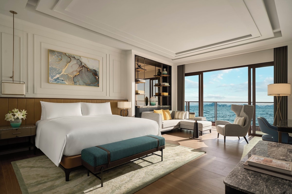 Thiết kế phòng ngủ hiện đại tại InterContinental Ha Long Bay Resort