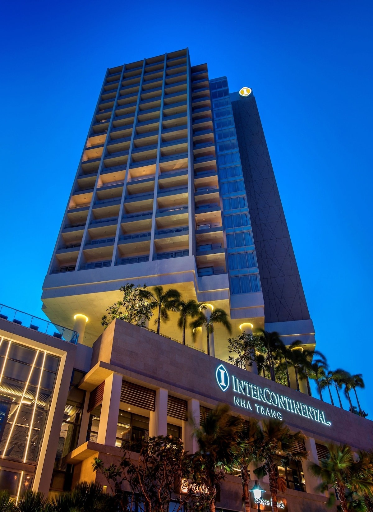 Khách sạn Intercontinental Nha Trang view biển
