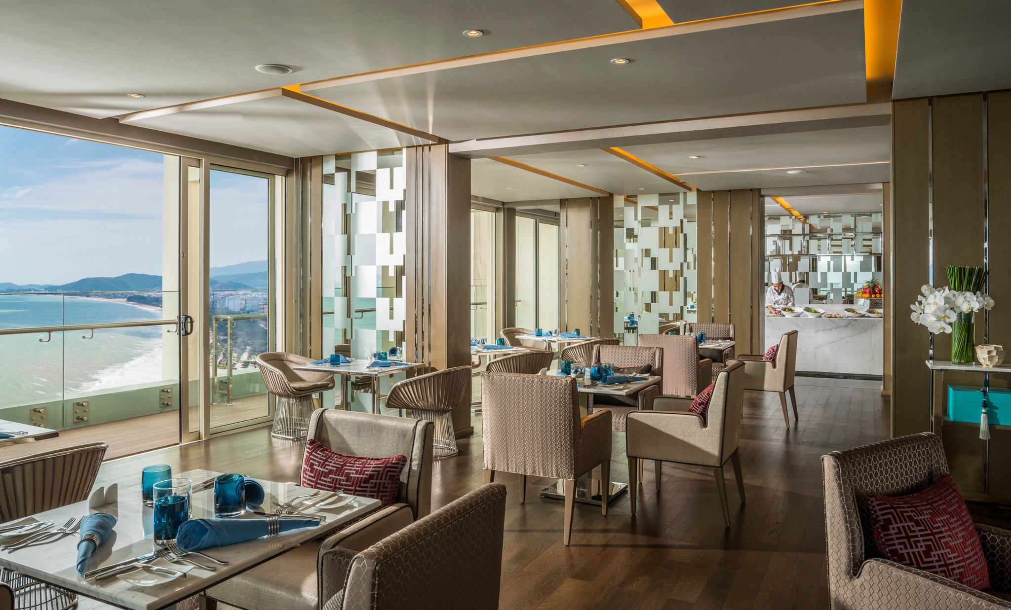 Hồ bơi ngoài trời InterContinental Nha Trang