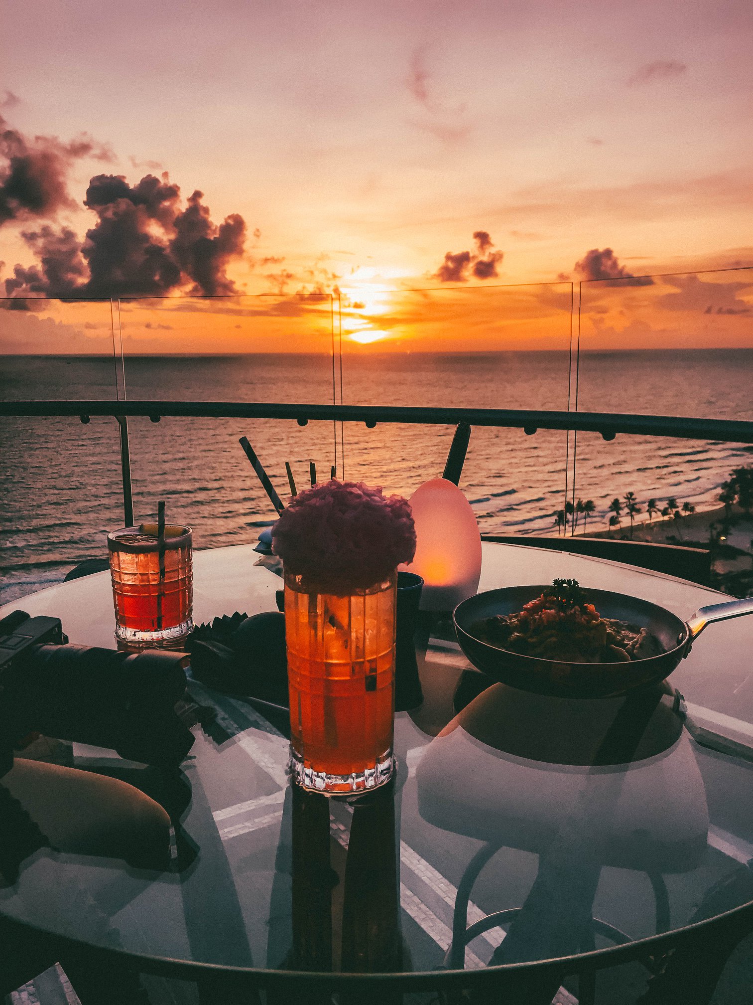 Không khí tiệc tùng InterContinental Phú Quốc Long Beach