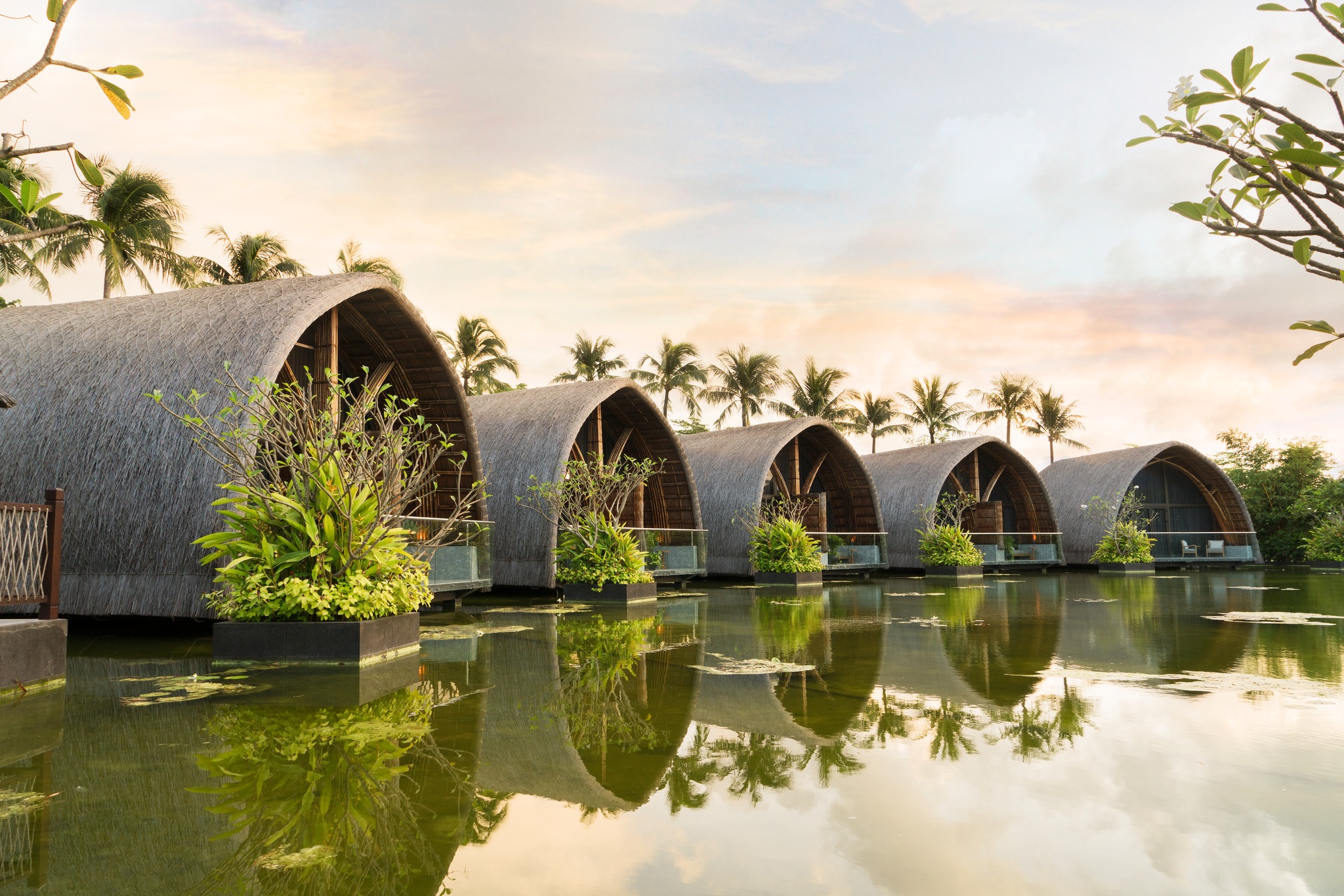 HARNN Heritage Spa bên hồ sen InterContinental Phú Quốc Long Beach