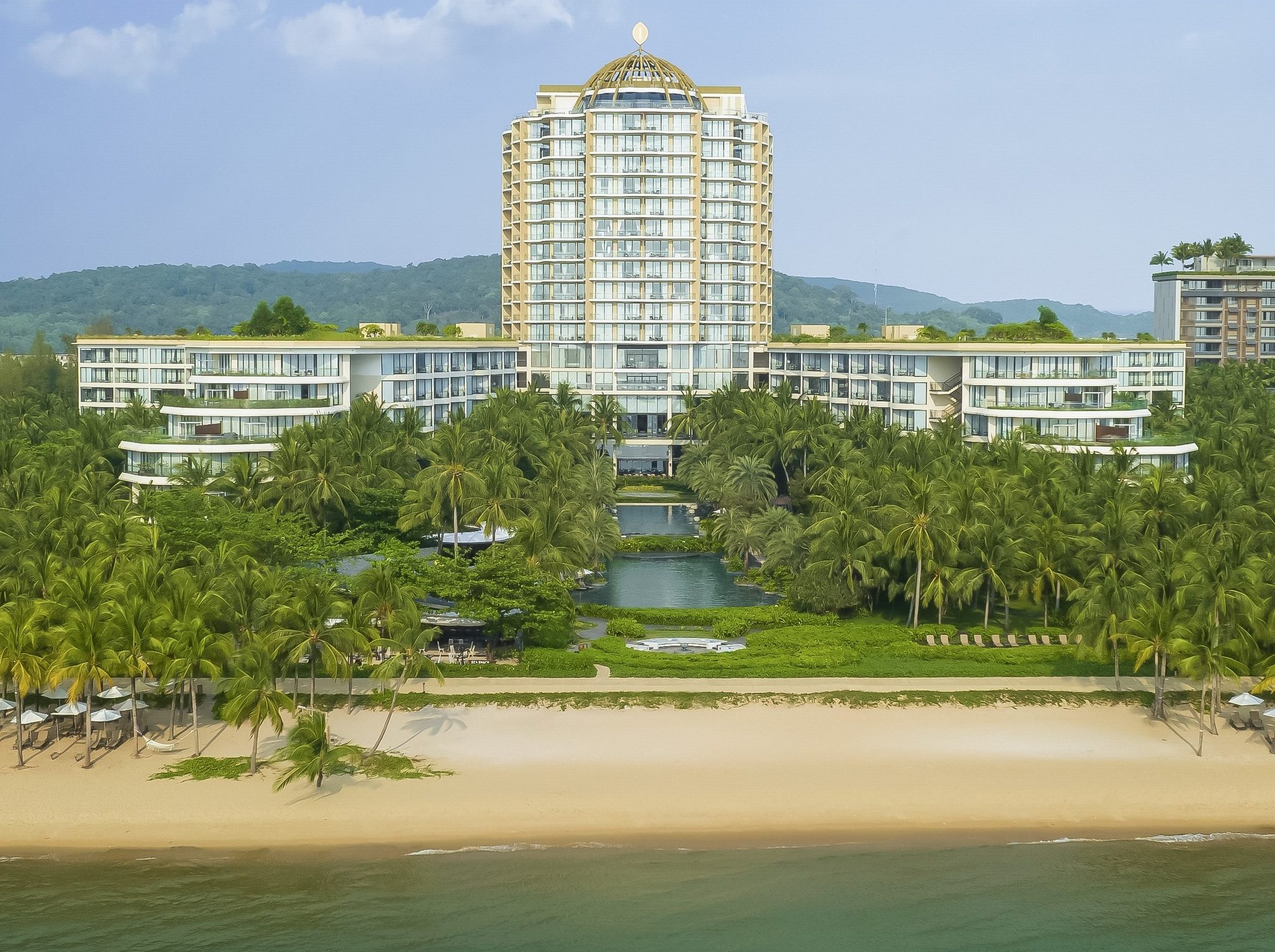 Khu nghỉ dưỡng InterContinental Phú Quốc nhìn ra bờ biển
