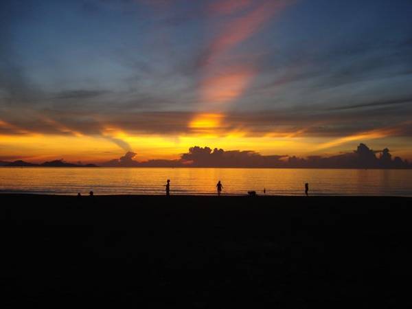 Bình minh ló dạng ở Jungle Beach