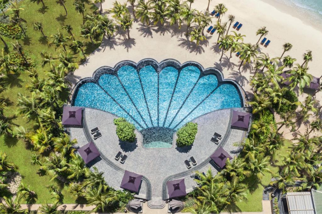 Hồ bơi JW Marriott Phú Quốc hình con sò khổng lồ