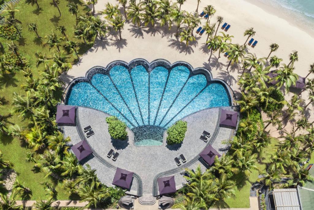 Check-in “hồ bơi con sò” sang chảnh tại JW Marriott Phú Quốc Emerald Bay Resort & Spa