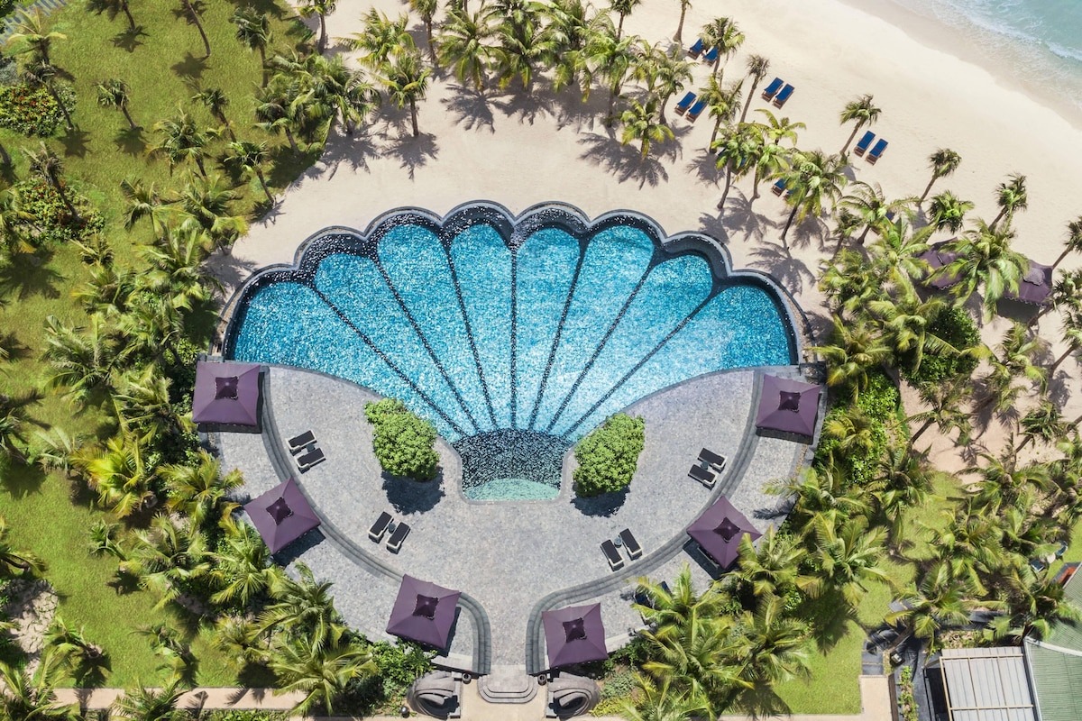 JW-Marriott-Phu-Quoc-Emerald-Bay-Resort- Spa-ivivu-2