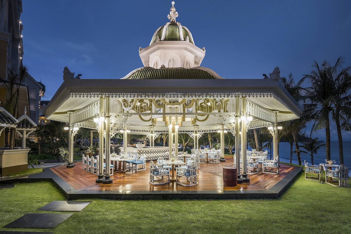 JW-Marriott-Phu-Quoc-Emerald-Bay-Resort- Spa-ivivu-7