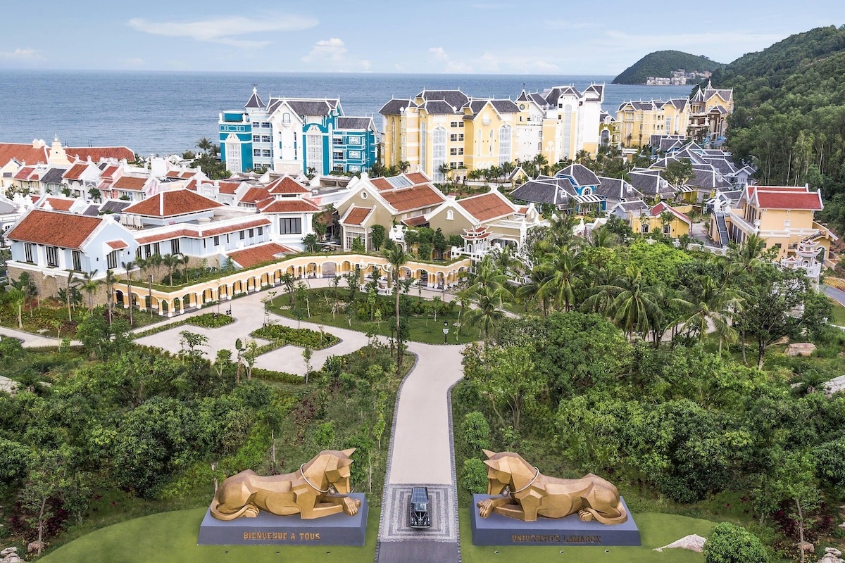 jw-marriott-phu-quoc-emerald-bay-resort-spa-ivivu-9 JW-Marriott-Phu-Quoc-Emerald-Bay-Resort- Spa-ivivu