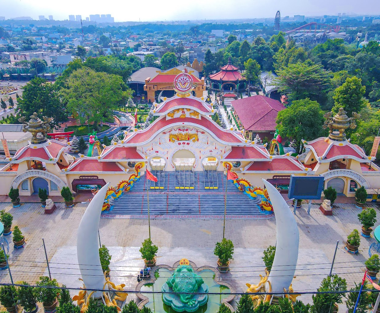 Suối Tiên nhìn từ trên cao. Ảnh: Khu du lịch văn hóa Suối Tiên thành phố Hồ Chí Minh.
