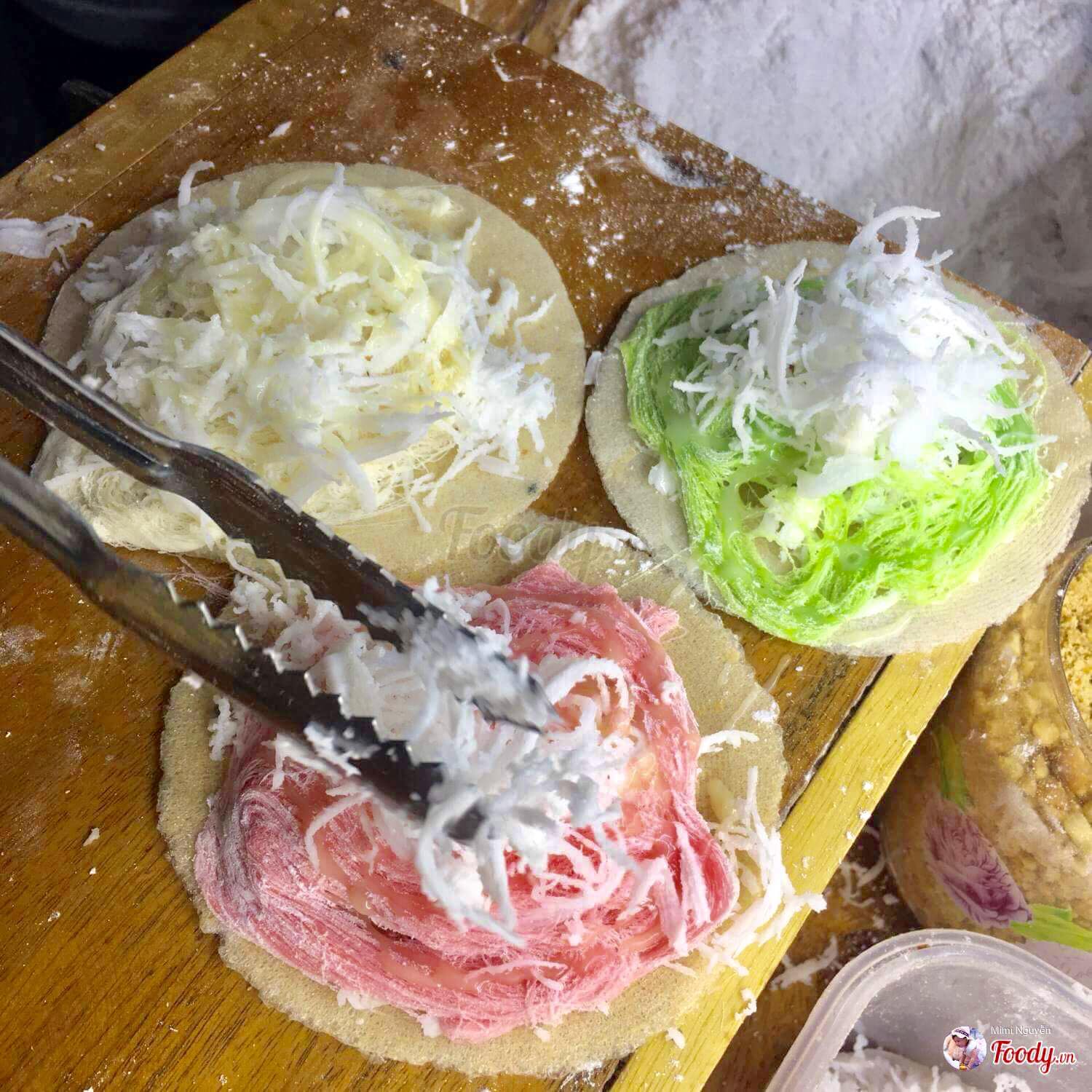 Kẹo chỉ hồng món ăn vặt miền Tây