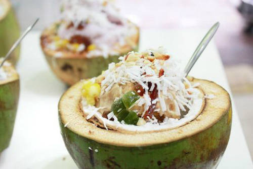 Sữa chua dừa tại Thai Yam Hà Nội