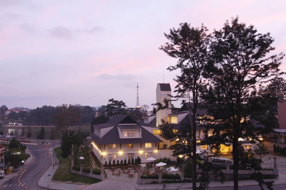 khach-san-4-sao-da-lat-ivivu-3 khach-san-4-sao-da-lat-ivivu-3