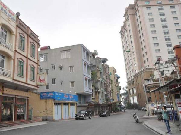 Khách sạn nằm ở vị trí trung tâm, dễ dàng đi lại. Ảnh: iVIVU.com