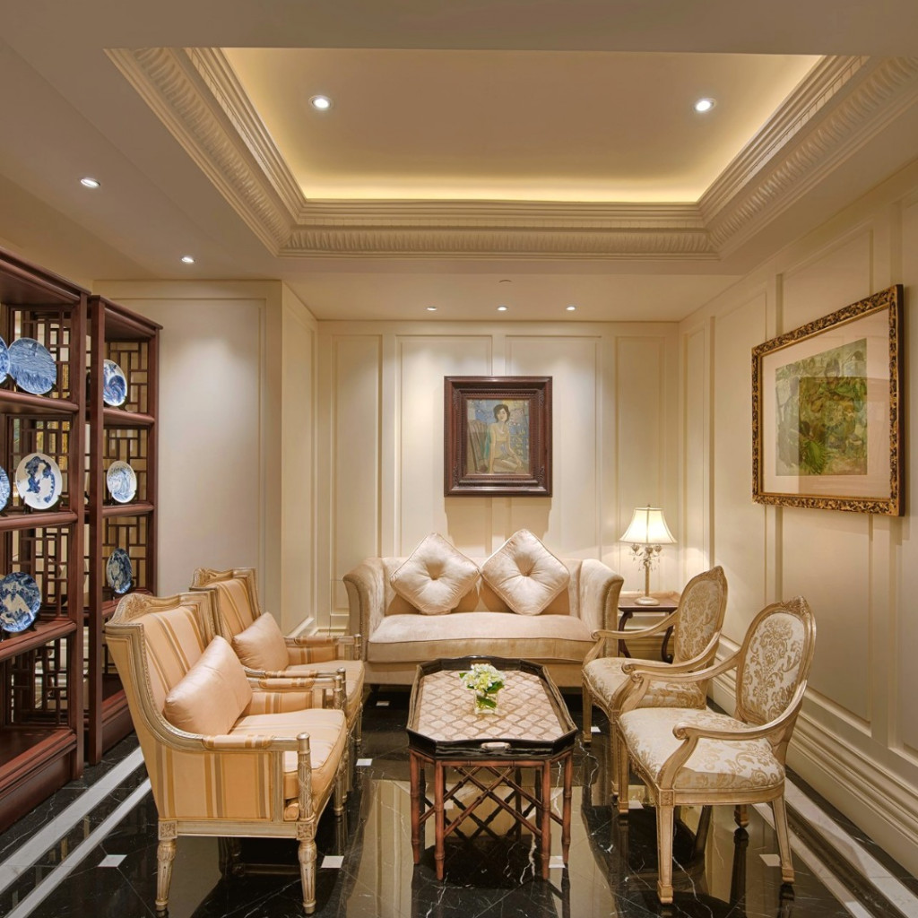 Bể bơi và view thành phố Khách sạn Apricot Hà Nội