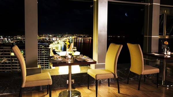 Khách sạn Nha Trang - Nhà hàng view biển đẳng cấp tại Havana