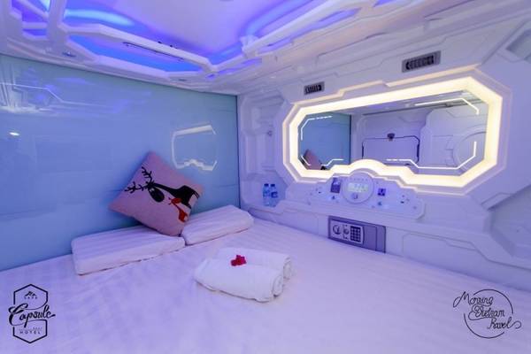 Giường đôi kích thước 1,6 x 2,2 m tại khách sạn con nhộng Sapa
