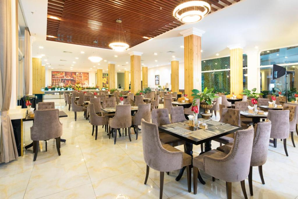 Nhà hàng tại Khách sạn LADALAT