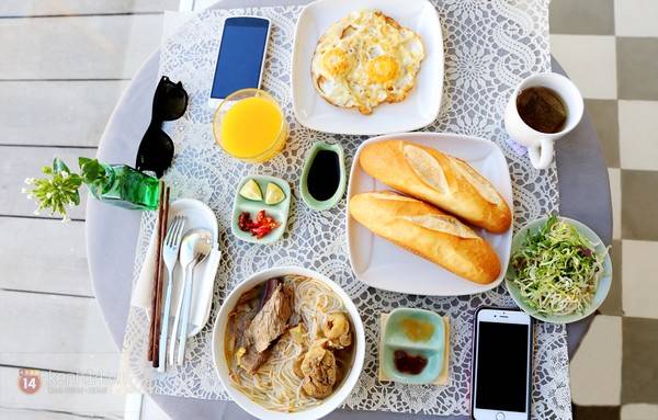 Bữa sáng tại khách sạn Lữ Tấn Đà Lạt