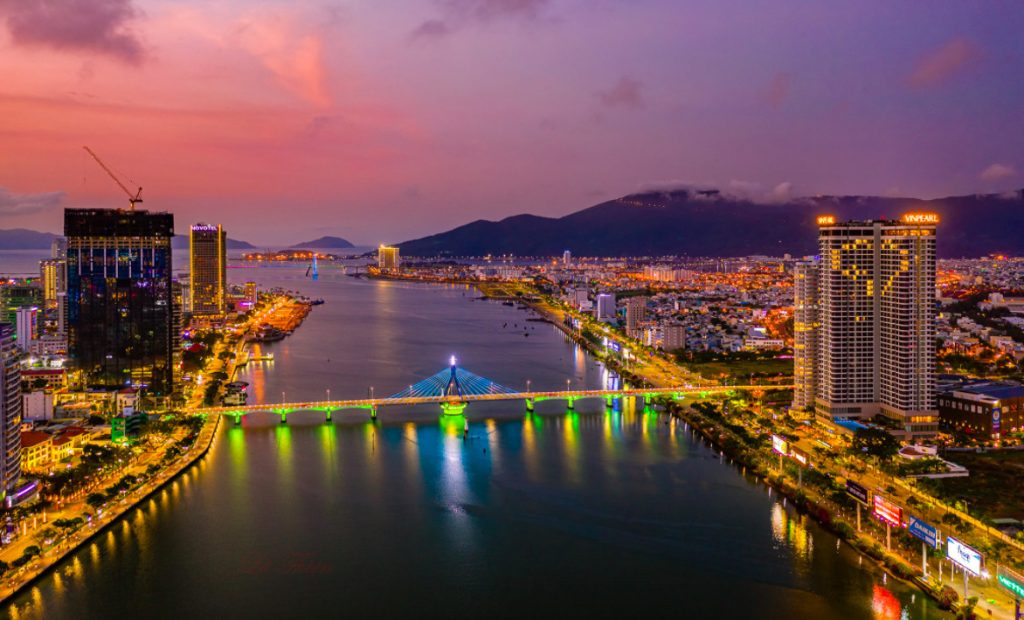 Cầu quay sông Hàn view đẹp tại Đà Nẵng