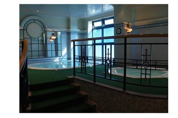 Trải nghiệm bể sục Jacuzzi nước nóng thư giãn tại khách sạn Daewoo Hà Nội