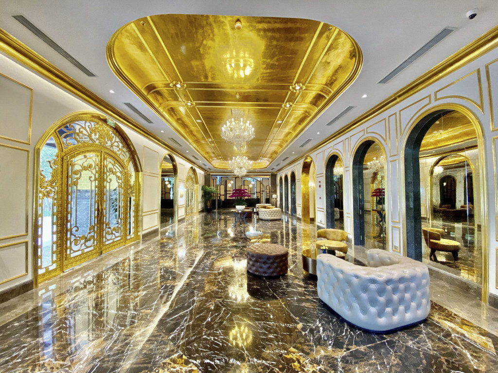Sảnh dát vàng. Ảnh: Dolce by Wyndham Hanoi Golden Lake