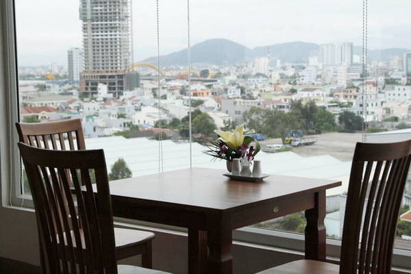 Tầm nhìn từ nhà hàng Khách sạn Hoàng Sa Đà Nẵng