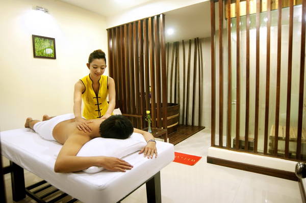 Dịch vụ Steambath - Jacuzzi - Massage.