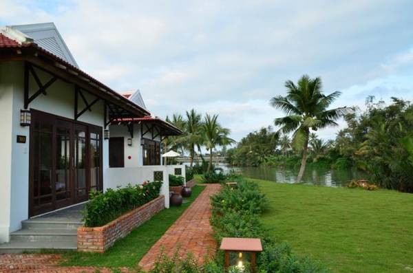 Khu nghỉ dưỡng Bamboo Village Riverside Hội An được xây dựng với phong cách đặc biệt theo lối kiến trúc nhà cổ đặc trưng của phố cổ Hội An.