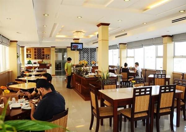 Khách sạn Hồng Vy 1 Sài Gòn - Nhà hàng khách sạn