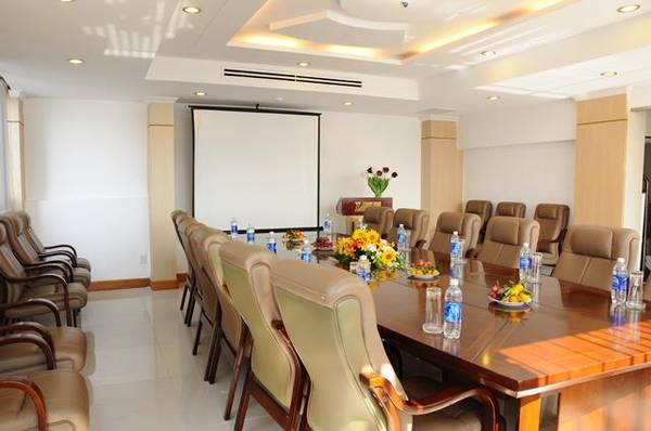 Khách sạn Hồng Vy 1 Sài Gòn - Phòng họp hiện đại