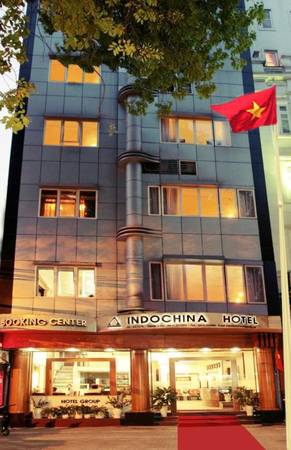 Tổng quan mặt tiền khách sạn Indochina Legend 2 Hà Nội sầm uất ngay trung tâm phố cổ
