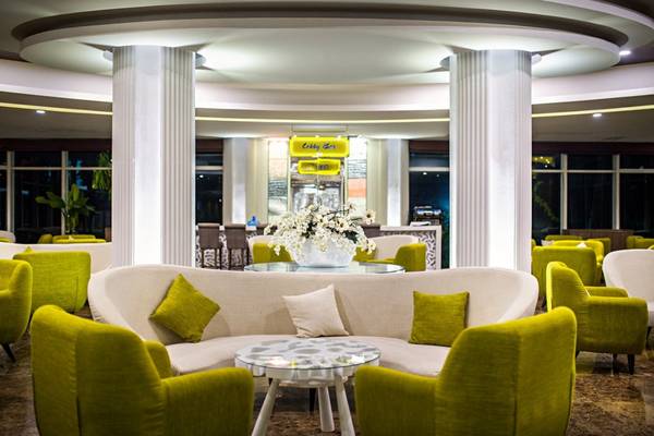 Lobby Bar là nơi để thực khách thưởng thức các loại thức uống đa dạng cũng như các món ăn nhẹ. 