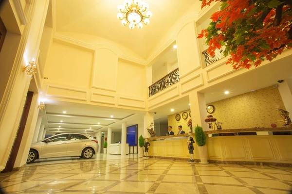 Sảnh khách sạn sang trọng. Ảnh: iVIVU.com