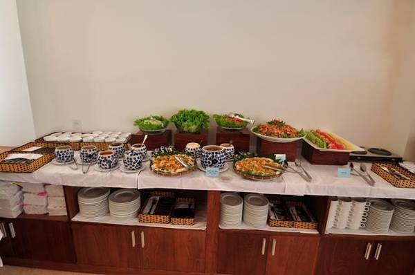 du lịch Nha Trang - Buffet sáng. Ảnh: iVIVU.com.