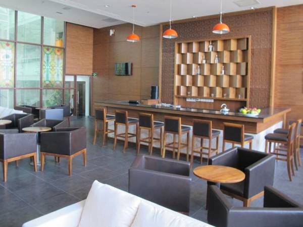 Khu vực quầy Bar. Ảnh: iVIVU.com