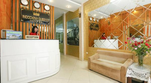Lối vào độc đáo tại khách sạn phố cổ Hà Nội Indochina Queen II