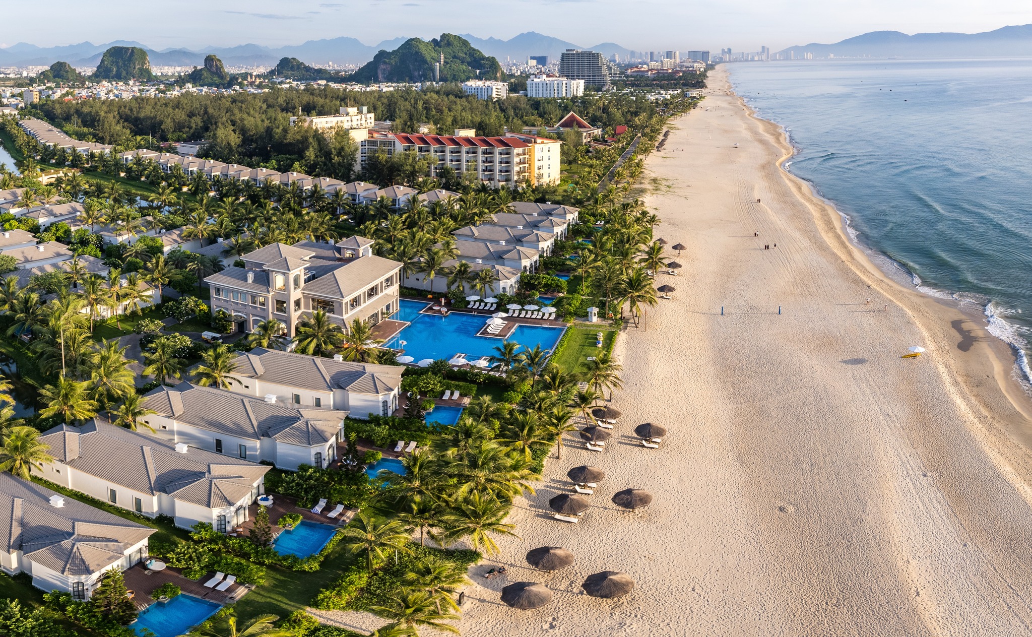 Top 3 combo khách sạn – resort Đà Nẵng sang trọng giá tốt 2025