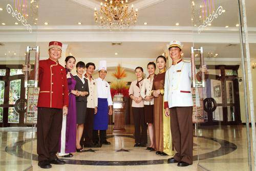 Dịch vụ khách hàng chuyên nghiệp tại khách sạn Saigon Morin Huế