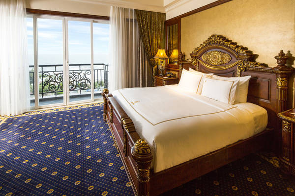 View biển từ phòng nghỉ khách sạn Imperial Vũng Tàu