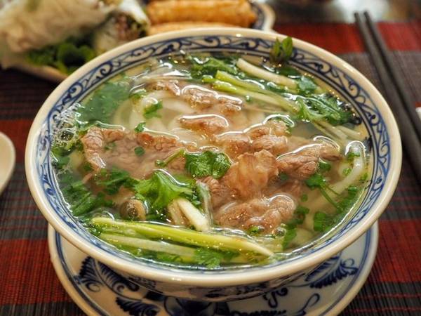 Món ngon Hà Nội - Tô phở truyền thống Hà Nội
