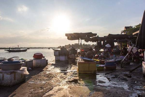 Không khí thương mại tại du lịch Hội An