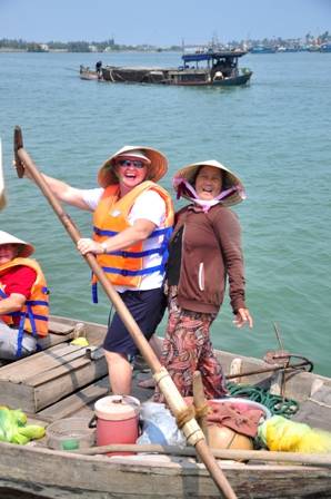 Học chèo thuyền tour ngư dân Hội An