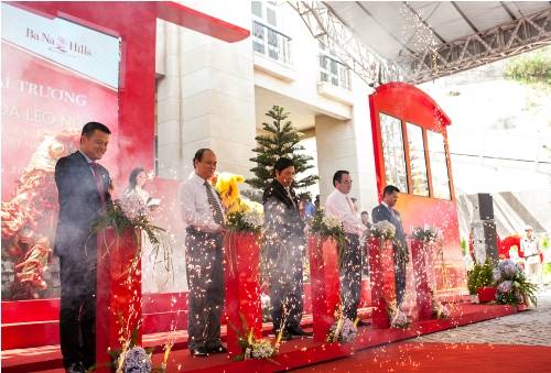 Lễ khai trương tàu hỏa leo núi đầu tiên tại Việt Nam ở Bà Nà Hills