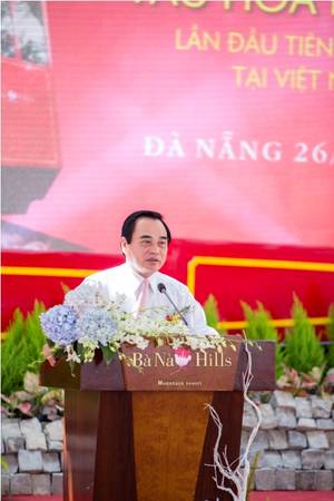 Ông Văn Hữu Chiến phát biểu tại lễ khai trương tàu hỏa leo núi Bà Nà