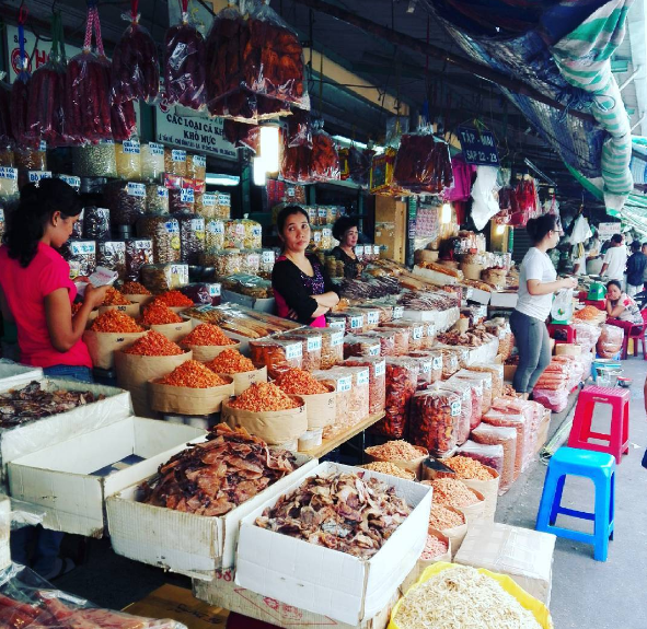 Mặt hàng hải sản khô tại Chợ Lớn