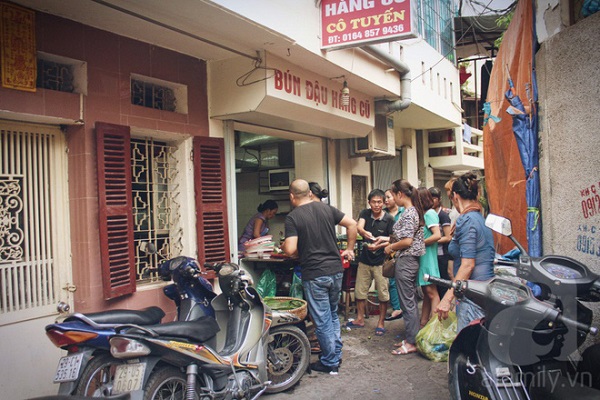 Đậu rán giòn tại quán bún đậu Hàng Khay