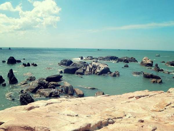 Biển Kê Gà mang vẻ đẹp diệu kỳ và thanh bình