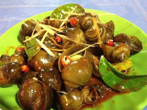 Ốc me Sài Gòn tại khu phố Xã Đàn Ốc me Sài Gòn tại khu phố Xã Đàn