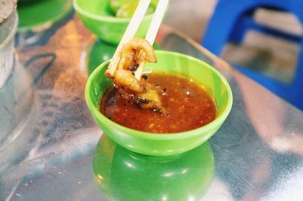 Đồ nướng tươi ngon tại khu phố Xã Đàn