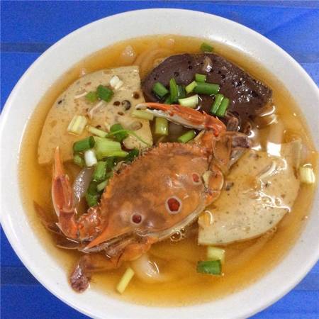 Bánh canh ghẹ đặc sản tại khu phố Xã Đàn Bánh canh ghẹ đặc sản tại khu phố Xã Đàn